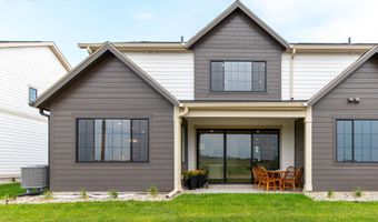 2017 Lacey Dr, Ames, IA 50010