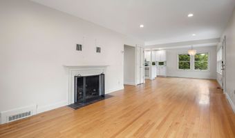 19 Sherwood Dr, Westport, CT 06880