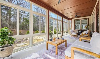 2 Lifestyle Ct, Arden, NC 28704
