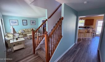 6 Spring St, Beachwood, NJ 08722