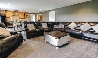 9174 207th Ave, Anamosa, IA 52205