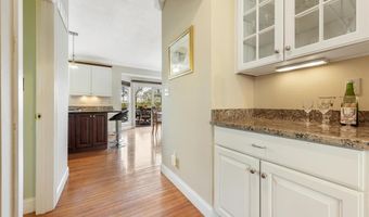 238 Pointe Lucerne Ct, Ballwin, MO 63011