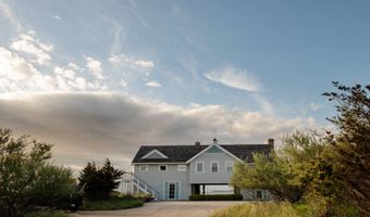 8-10 Old Lazy Point Rd, Amagansett, NY 11930