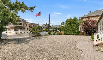 649 Main Ave, Bay Head, NJ 08742