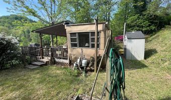 208 Lakeview Dr, Almond, NC 28702