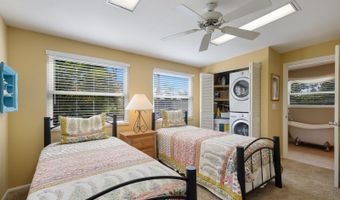 110 HAMMOCK Rd, Anna Maria, FL 34216