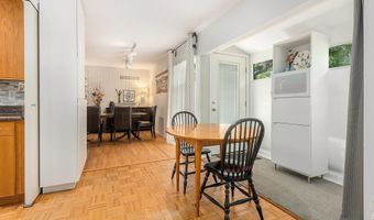 1402 Bardstown Trl, Ann Arbor, MI 48105