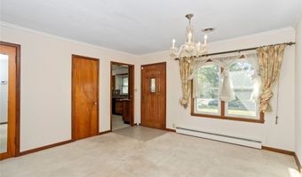 1208 Rapids St, Adel, IA 50003