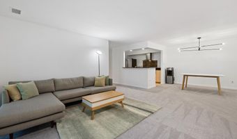 7713 LAFAYETTE FOREST Dr 22, Annandale, VA 22003