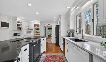 21 Greybirch Rd, Andover, MA 01810