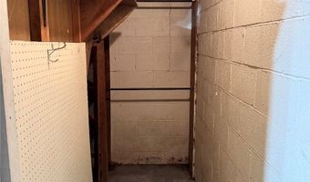3641 Green Garden Rd, Aliquippa, PA 15001