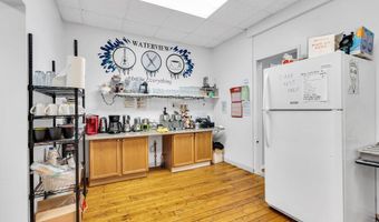 689 E Bay Ave, Barnegat, NJ 08005