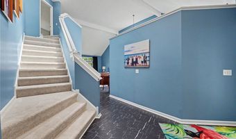 959 Grand View Ln, Aurora, OH 44202