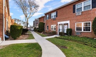 315 Hicksville Rd 7, Bethpage, NY 11714