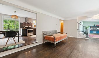 2422 Essex, Ann Arbor, MI 48104