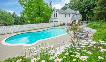 1 Victoria Pines Ln, Andover, NJ 07848