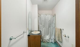 970 Hope St, Bristol, RI 02809