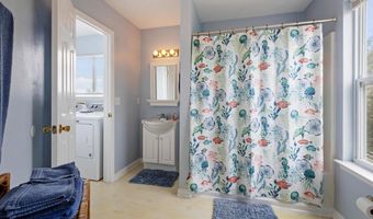 6 Kingfish St, Alligator Point, FL 32346