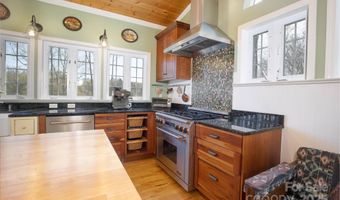 12 Riverview Dr, Bakersville, NC 28705