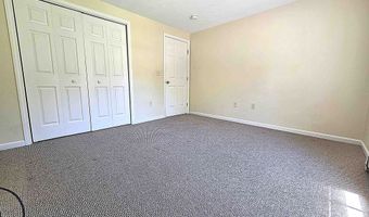 17 Winwood Dr, Barnstead, NH 03225