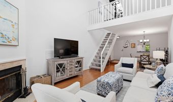 2102 CHESAPEAKE HARBOUR Dr E, Annapolis, MD 21403