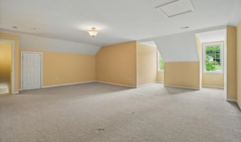22 Elizabeth Way, Bedford, NH 03110