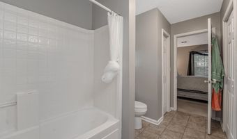620 Thornbird Cir, Boiling Springs, SC 29316