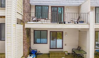 7 Holly Ct 7, Cromwell, CT 06416