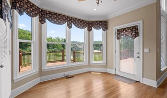 9056 Crystal Brook Dr, Apison, TN 37302
