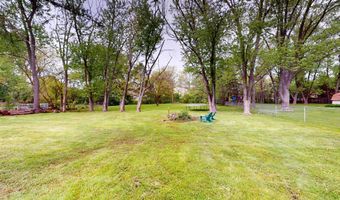 3336 N Betty Dr, Arlington Heights, IL 60004