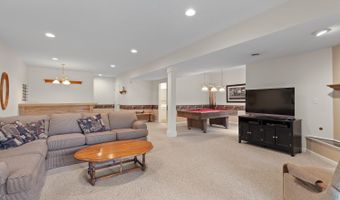 830 Richlyn Dr, Adrian, MI 49221
