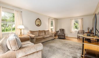 21 White Pine Dr, Brookfield, CT 06804