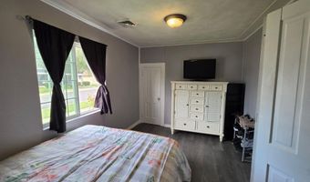 210 W Montford Ave, Ada, OH 45810