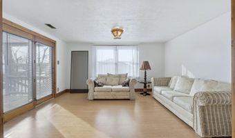 735 Lane 274 Crooked Lk, Angola, IN 46703