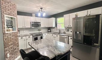 10523 Herrington Dr, Aurora, OH 44202