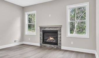 70 Seurat St, Barnegat, NJ 08005