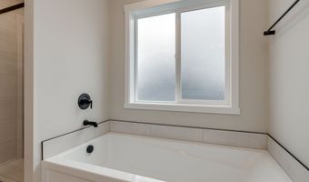 755 NW 29th St, Battle Ground, WA 98604