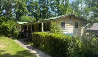 220 Presley Dr, Abbeville, AL 36310