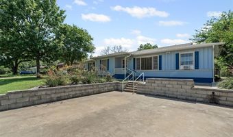 106 Oakwood Dr, Keene, TX 76059