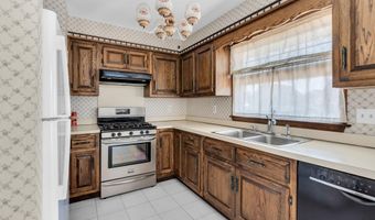 212 Cypress Dr, Bayville, NJ 08721