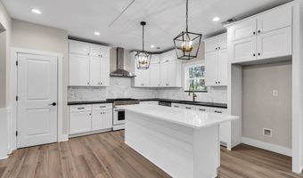 428 Baker Ave, Bayville, NJ 08721