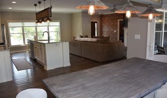 8034 Clearwater Ct, Plainfield, IN 46168