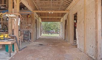 24352 State Hwy Ee, Aurora, MO 65605