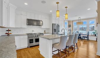 3 Sunset Dr, Asbury Park, NJ 07712