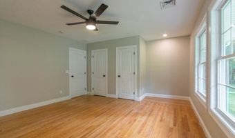 575 North St, Agawam, MA 01030