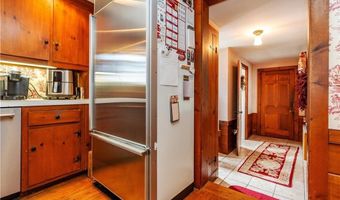 241 Howland Rd, East Greenwich, RI 02818