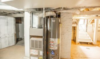 125 S Heckart St, Algona, IA 50511