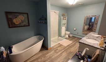 1105 Benton St, Albany, MO 64402
