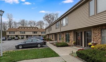 393 Mohegan Cir 393, Andover, NJ 07848