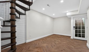 9 COLLEGE Ave, Annapolis, MD 21401